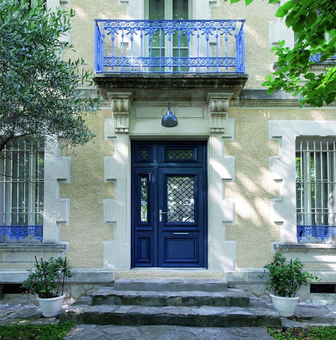 Porte d’entrée en bois